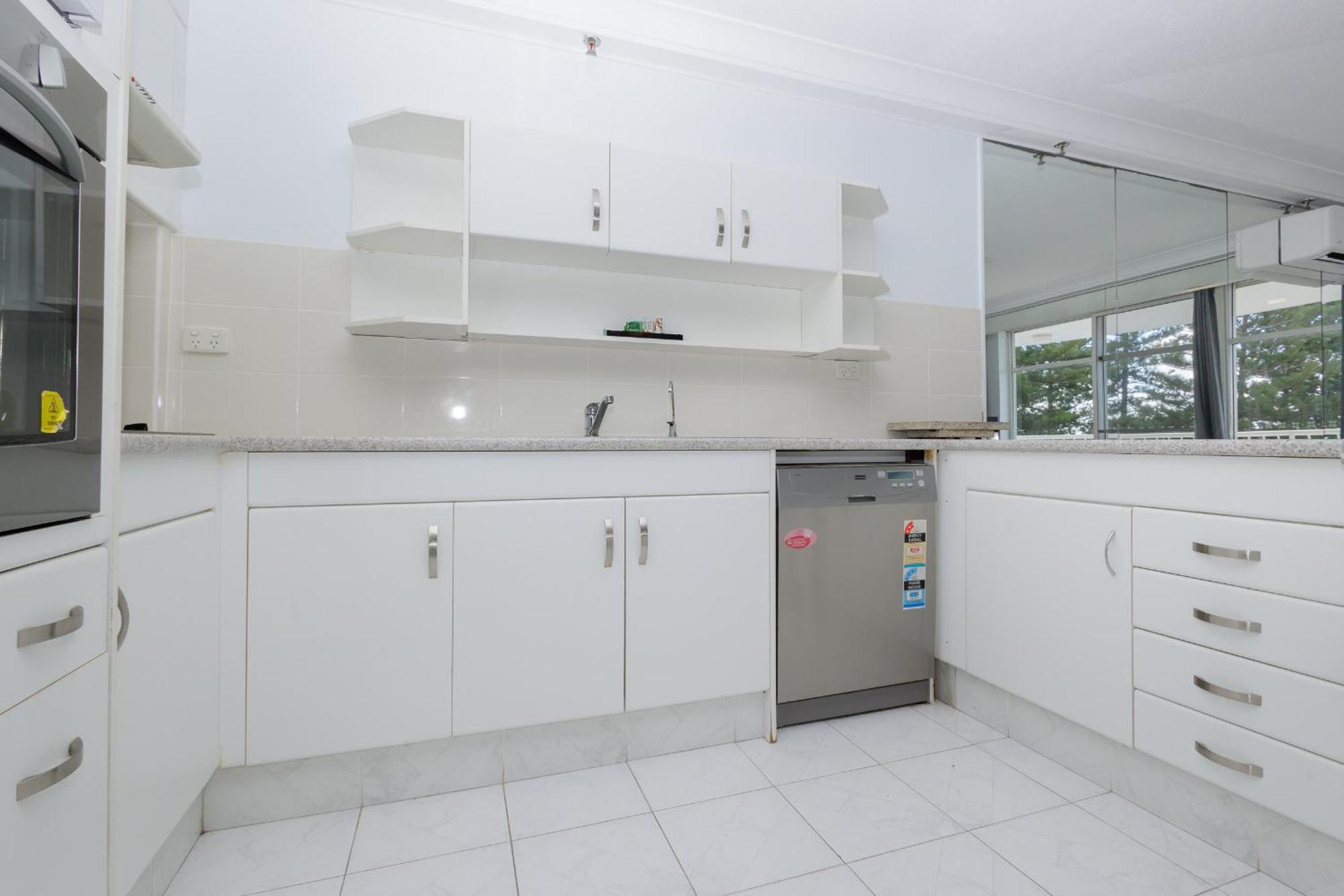 Burleigh Surf Apartments Gold Coast Exterior photo