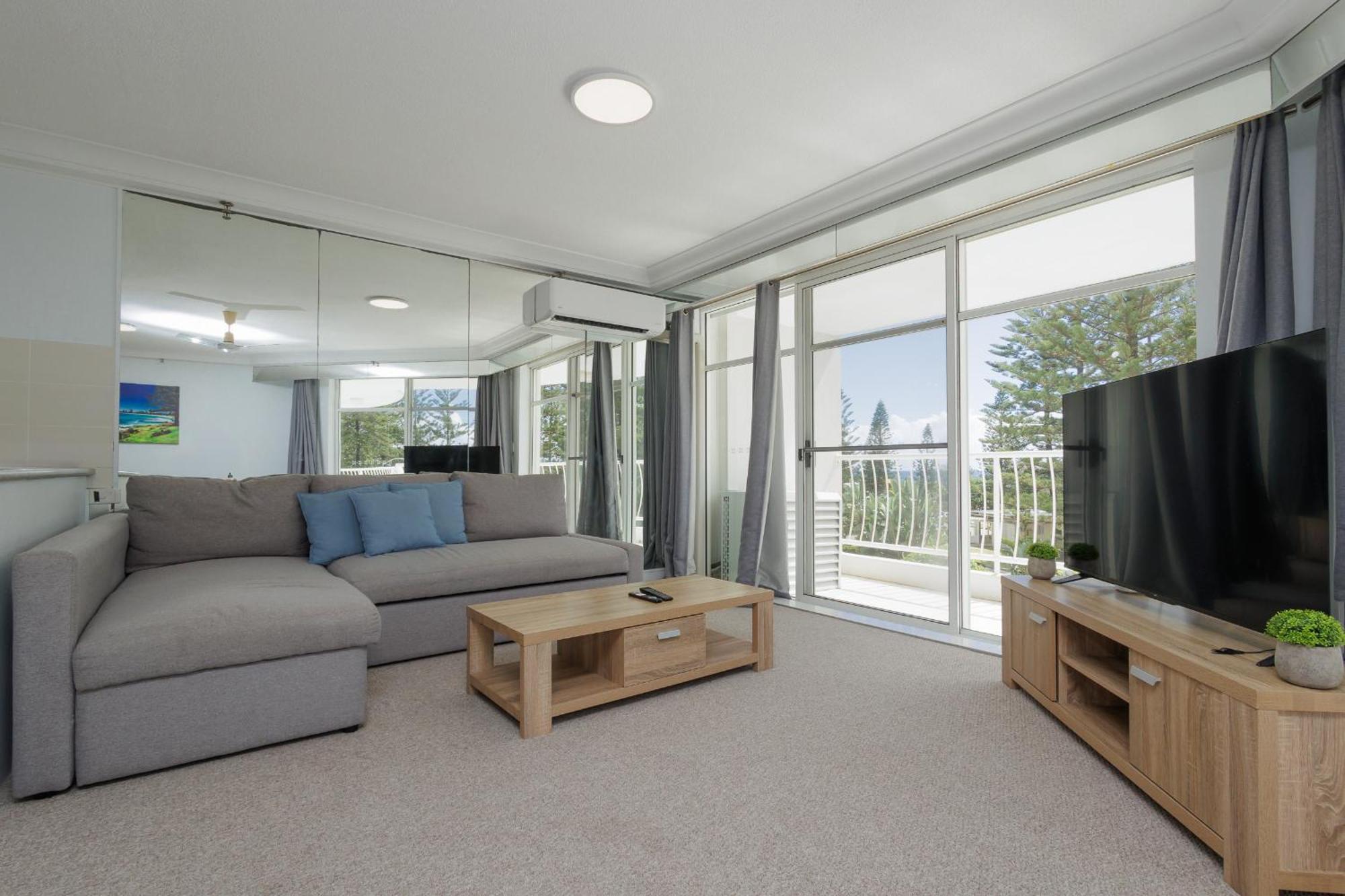 Burleigh Surf Apartments Gold Coast Exterior photo